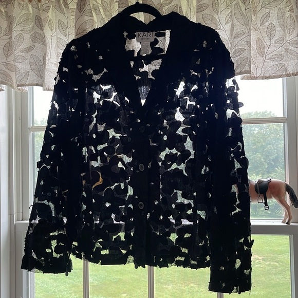 KARI New York -  Black Netting with Floral Appliqués Top - Unique - size 14W - Picture 1 of 5